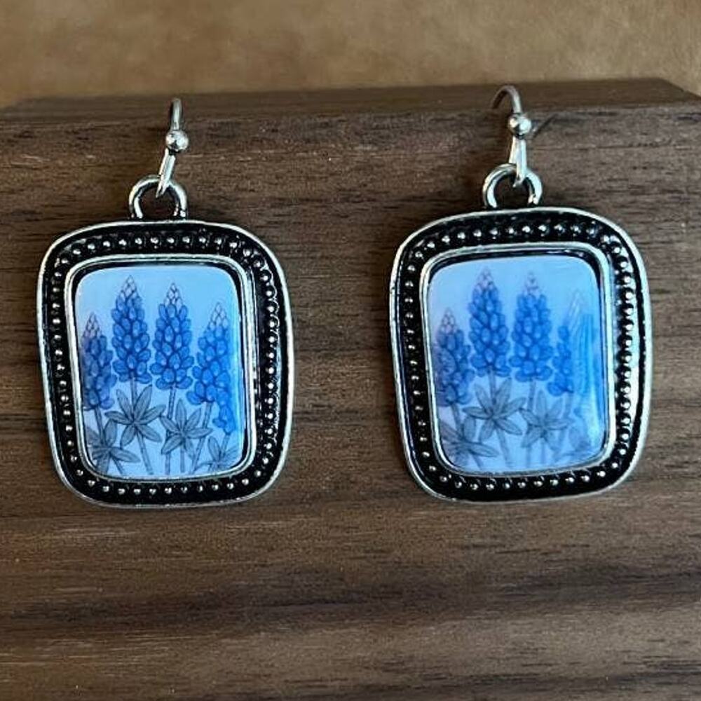 TIPI Bluebonnet Drop Earrings – Silver Tone